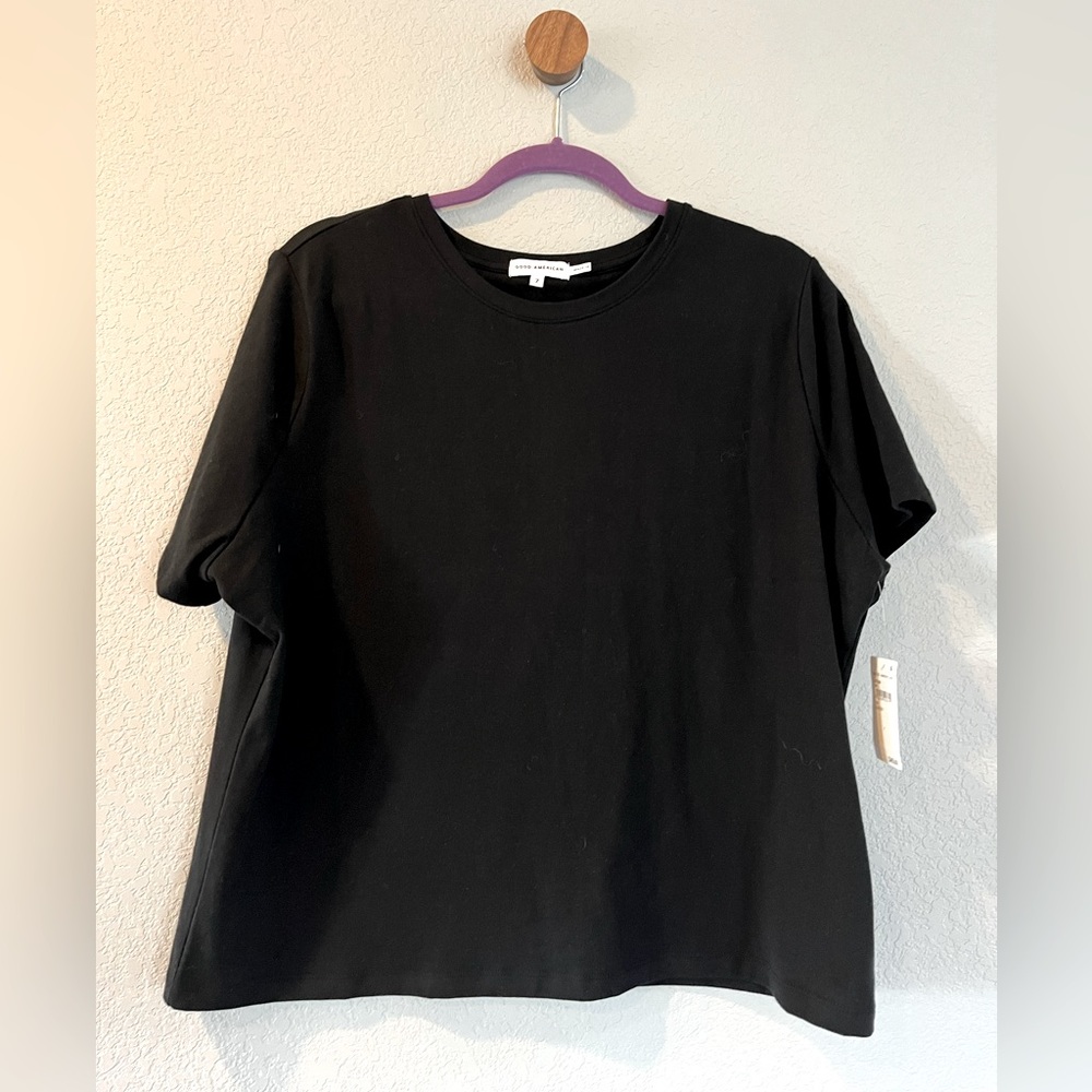 Good American. 7. Black T-shirt new with tag.